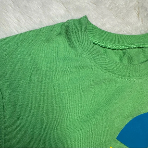 Under Armour T-Shirt Soccer Ball Graphic Green Size 6 - Picture 3 of 16